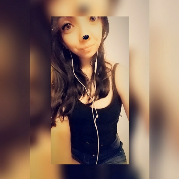 Meet your Posher, Yasmine - Picture 3 of 5